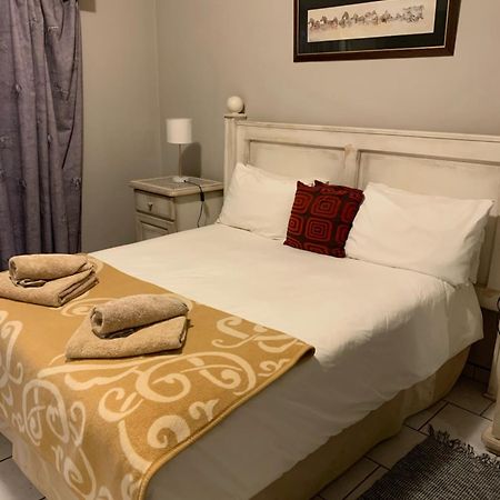 Hotel Pension Casa Africana Windhoek Eksteriør billede
