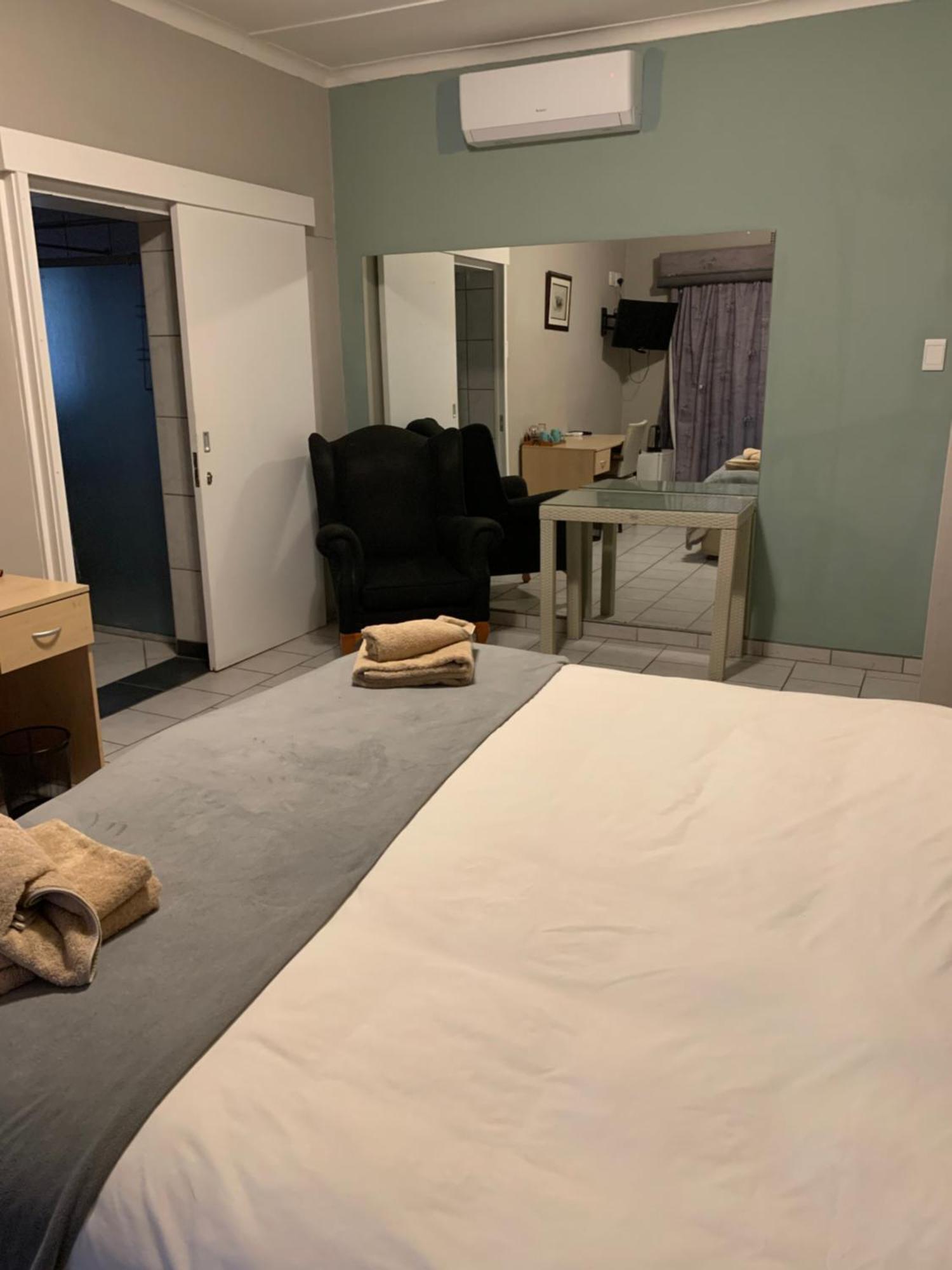Hotel Pension Casa Africana Windhoek Eksteriør billede